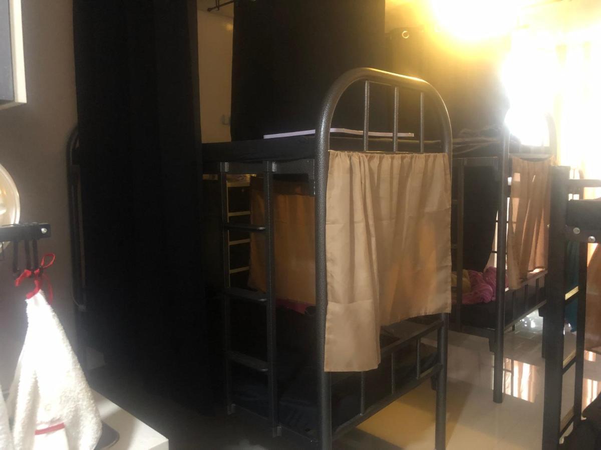 Saekyung Condominium Dormitory Ladies Only 麦克坦 外观 照片